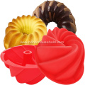 Silicone swirl cake mold